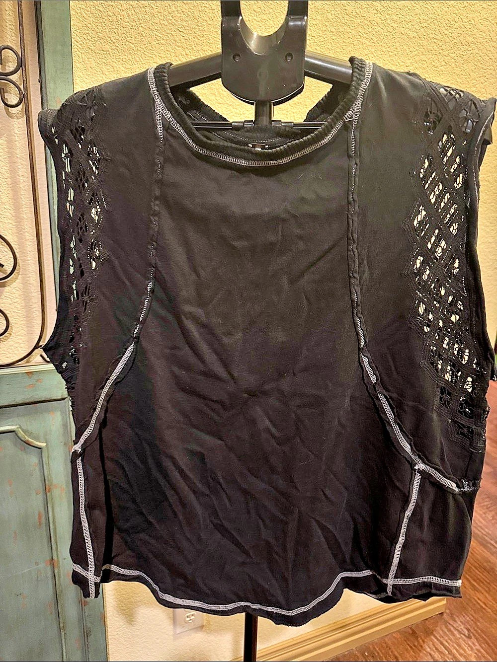 Free People Black Lace Side Tunic Size Medium